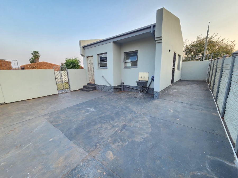 3 Bedroom Property for Sale in Geelhoutpark North West